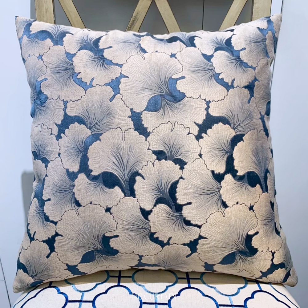 抱枕套 銀杏緹花布-藍底米金葉