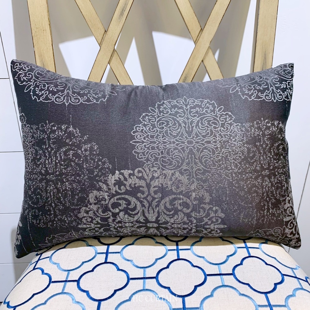 腰枕套 緹花家飾布 圓形蔓草紋 黑灰