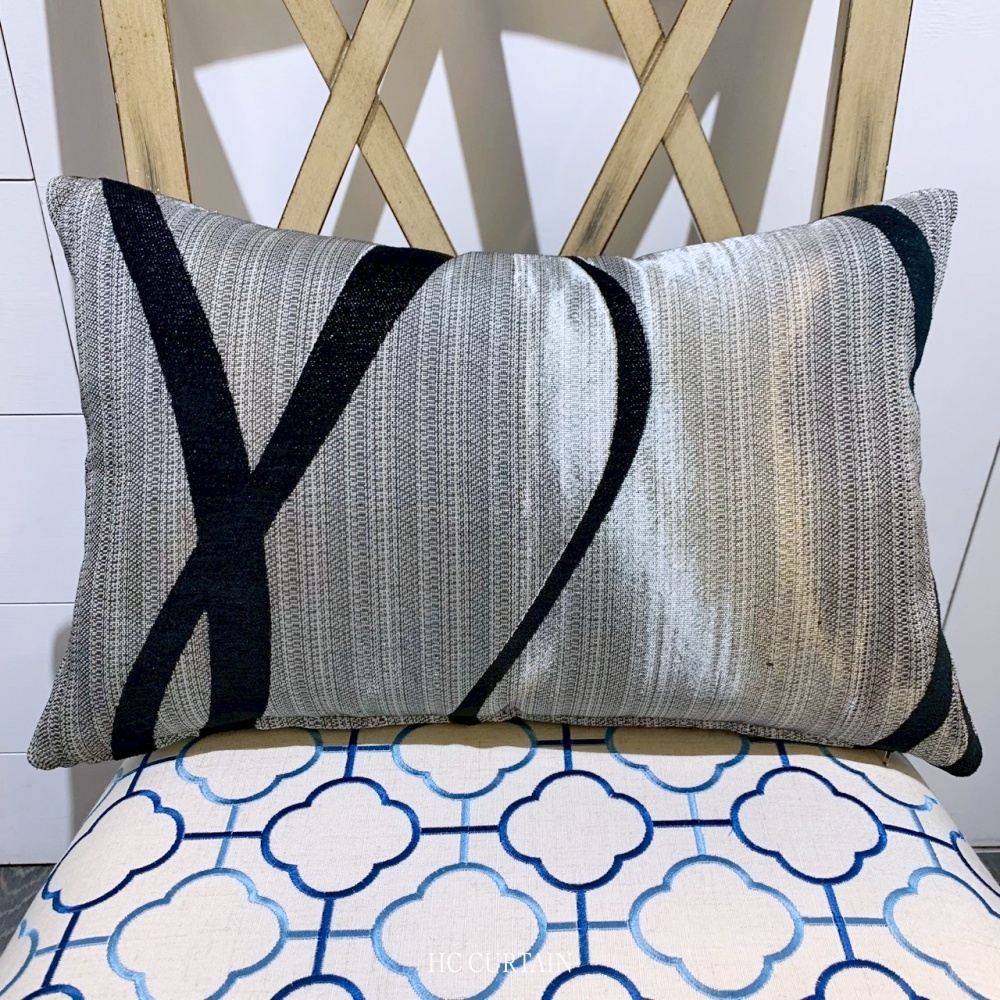 腰枕套 緹花家飾布 黑色彎條絨面 銀底