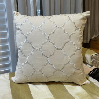 抱枕套-台灣家飾布-梅花格緹花