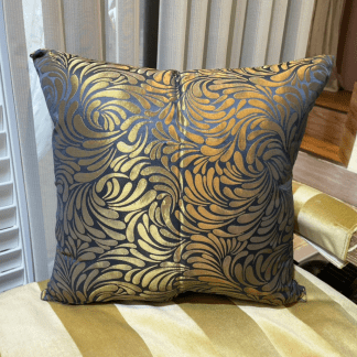抱枕套-台灣家飾布-金色藍底變形蟲緹花