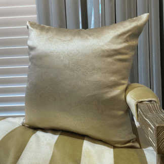 抱枕套-台灣家飾布-米金緹花